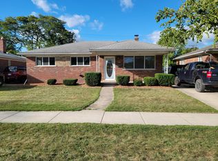 19231 Stephens Dr, Eastpointe, MI 48021