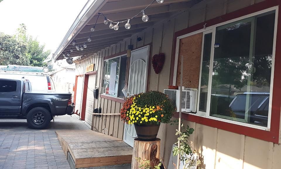 1st image of 636 Sanders Ave