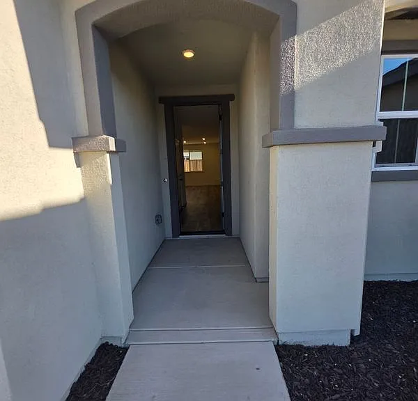 2508 Oleander Dr — Photo 2