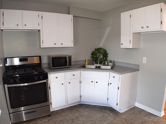 4th image of 11 Tremont Ave APT 7