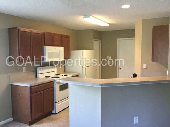 4th image of 961 Wynfield Cir