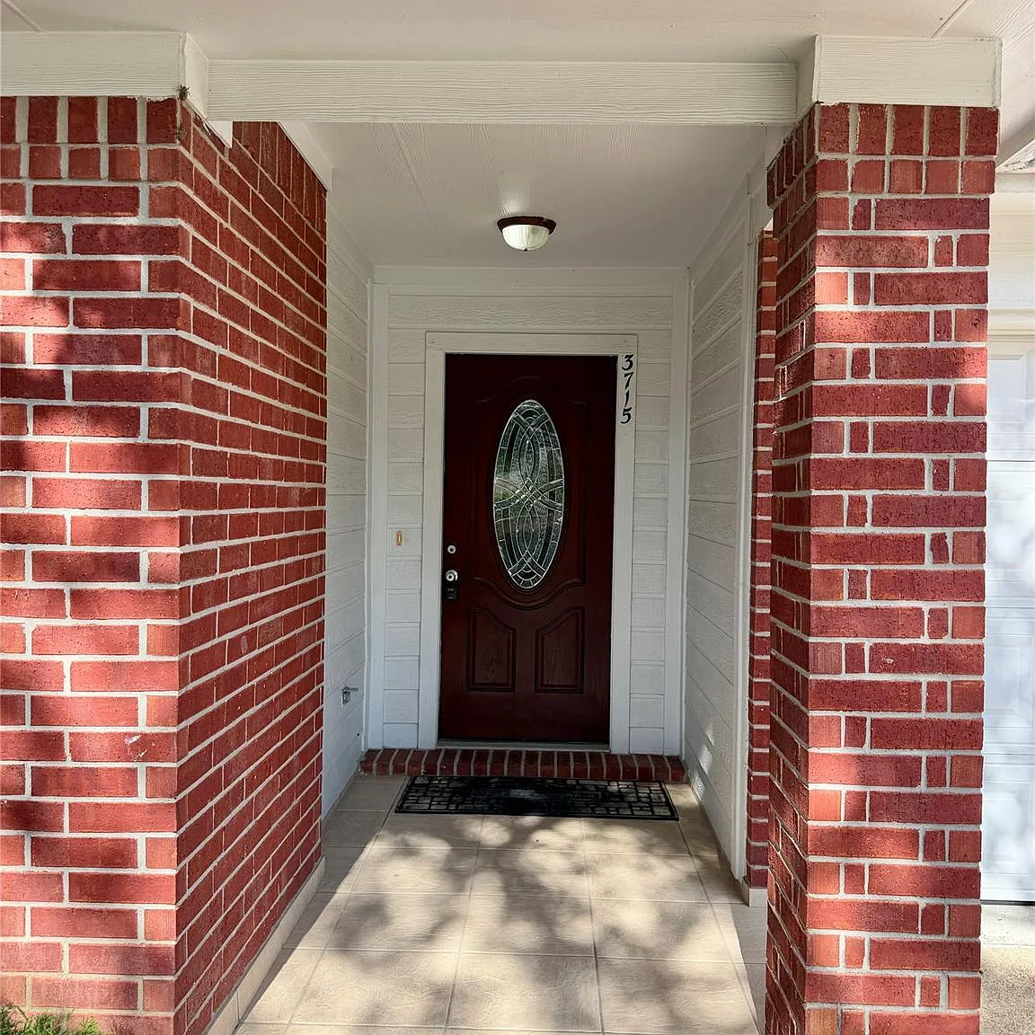 3 bed, 2.5 bath, 1777 sqft, $1,900 — Photo 2