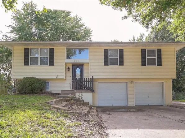 1613 SE Royal St, Oak Grove, MO 64075