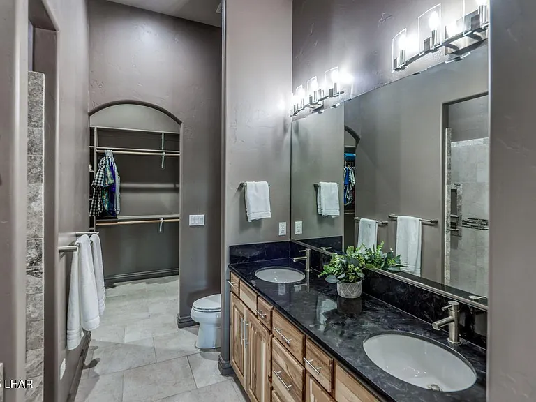 2520 Demaret Dr — Photo 22