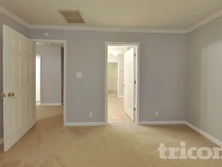 137 Poplar Way — Photo 7