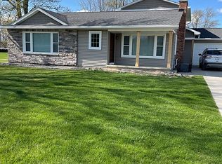 11015 Blaine Rd, Brighton, MI 48114