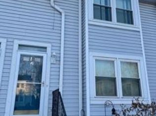 49 Village Dr, Hamburg, NJ 07419