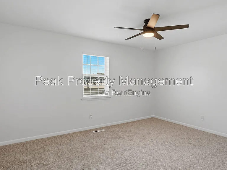 304 S Center St #12 — Photo 12