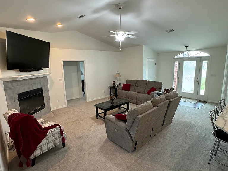 5024 Chandelle Dr — Photo 23