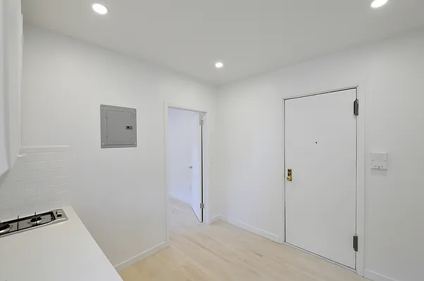 Rented by Aether Property Group | media 9