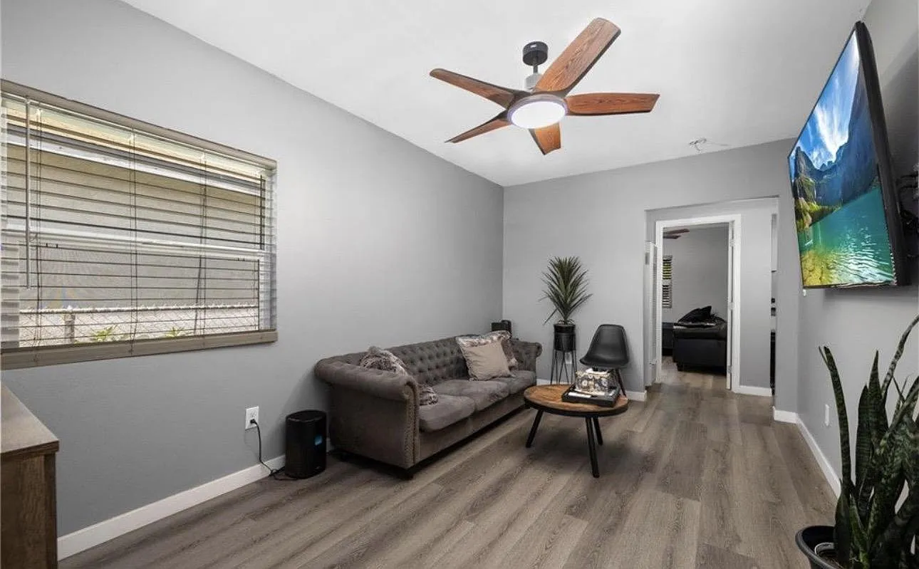 1 bed, 1.0 bath, 640 sqft, $1,412 — Photo 3