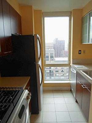 Sold by Manhattan Network Inc. | media 5
