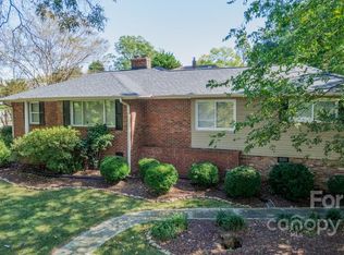 4819 Valley Stream Rd, Charlotte, NC 28209