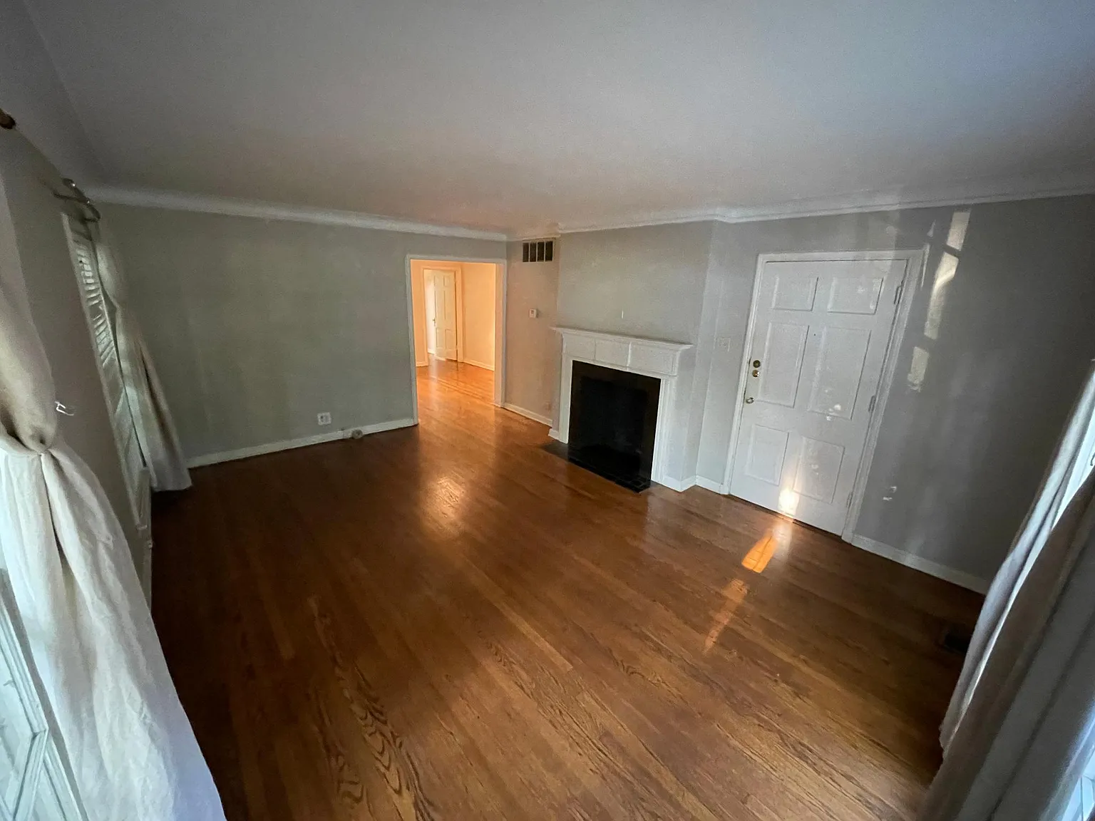 4437 Emerson Ave — Photo 2