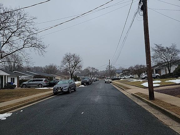 4th image of 13 Throop Ave