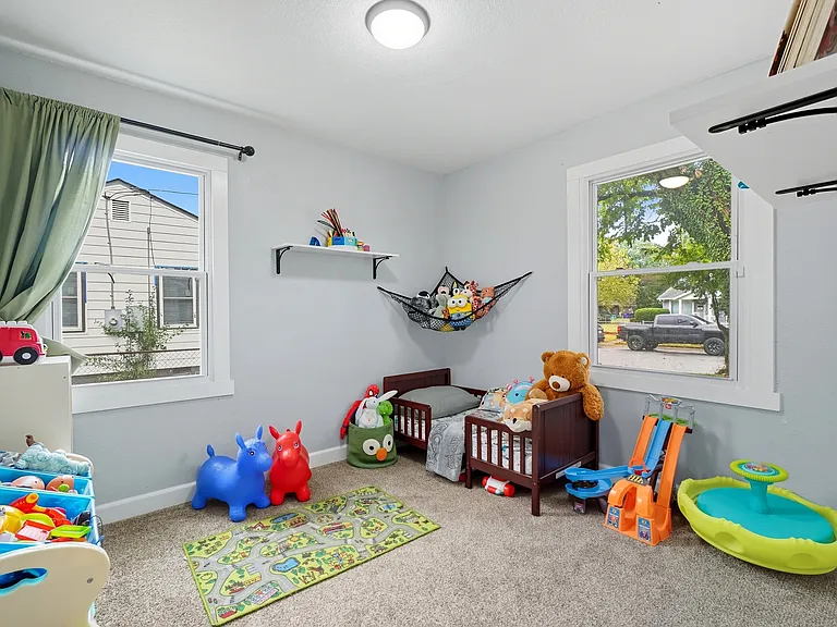 837 Tifton St — Photo 6
