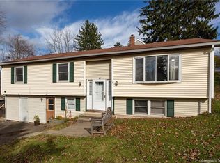 7 Genesee St, East Haven, CT 06513