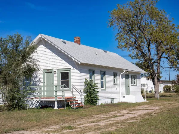 1668 1st St, Chappell, NE 69129