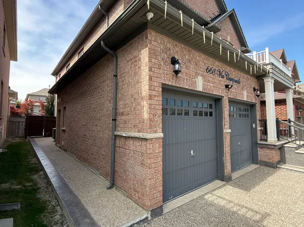 668 Via Campanile #Basement, Vaughan, ON L4H 0Y8