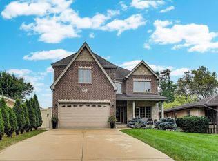 554 W Crockett Ave, Elmhurst, IL