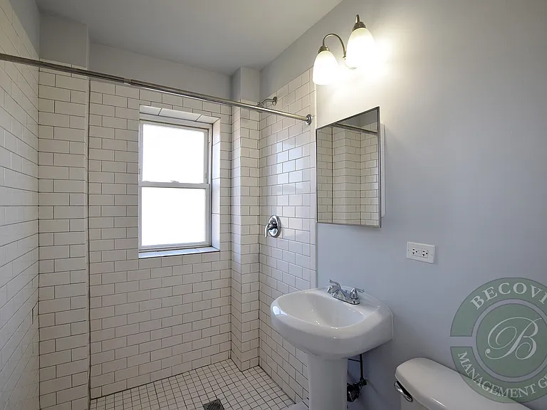 The Greenview — Photo 95