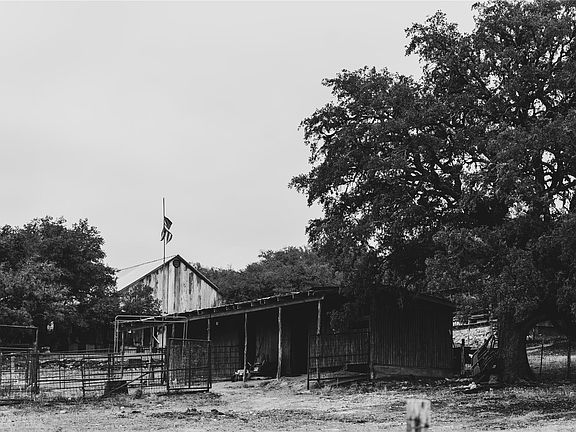 5th image of 1850 W Ranch Road 337