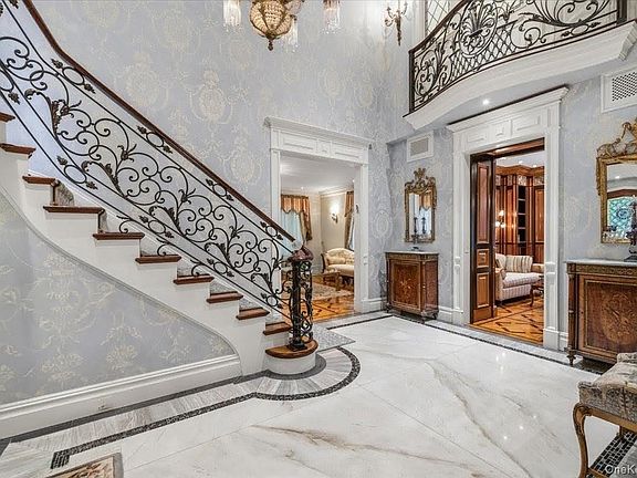 5th image of 17 Sutton Place