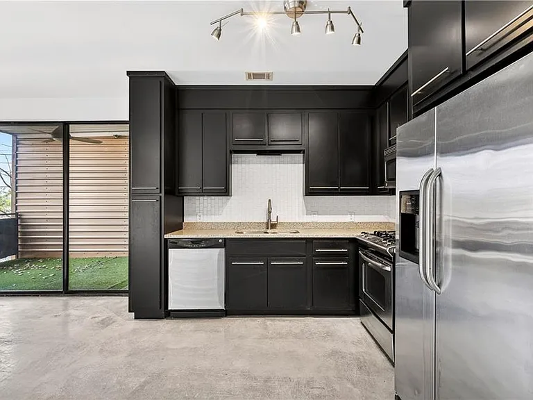 972 Dekalb Ave NE #202 — Photo 8