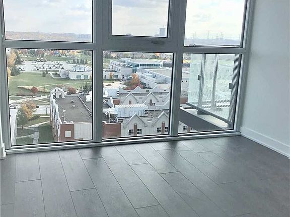 4th image of 75 Oneida Cres #1105