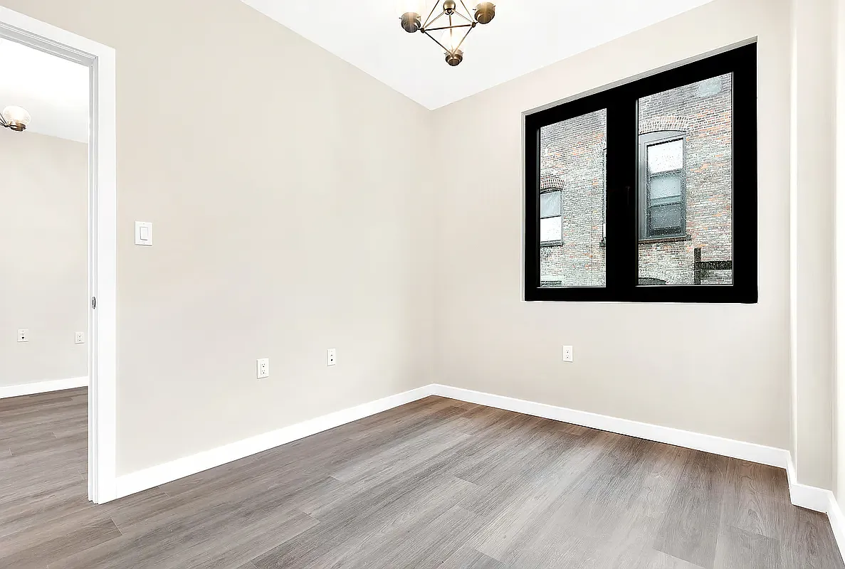 221 East 105th Street — Photo 3