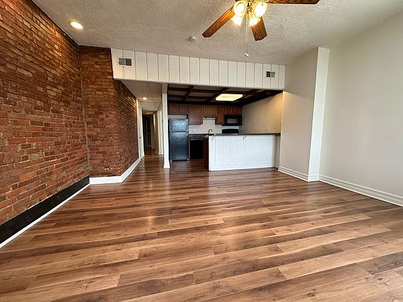 2nd image of 5938 Ellsworth Ave #219