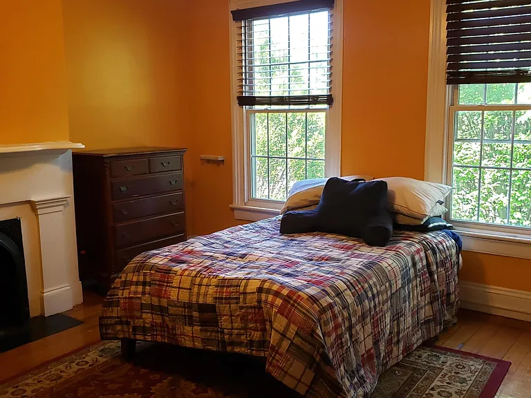132 S Cherry St — Photo 16