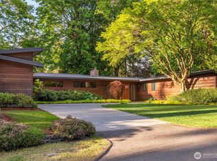 8864 SE 60th St, Mercer Island, WA 98040