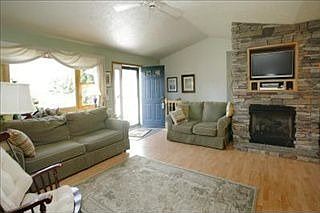 4th image of 1665 Auburn Woods Trl