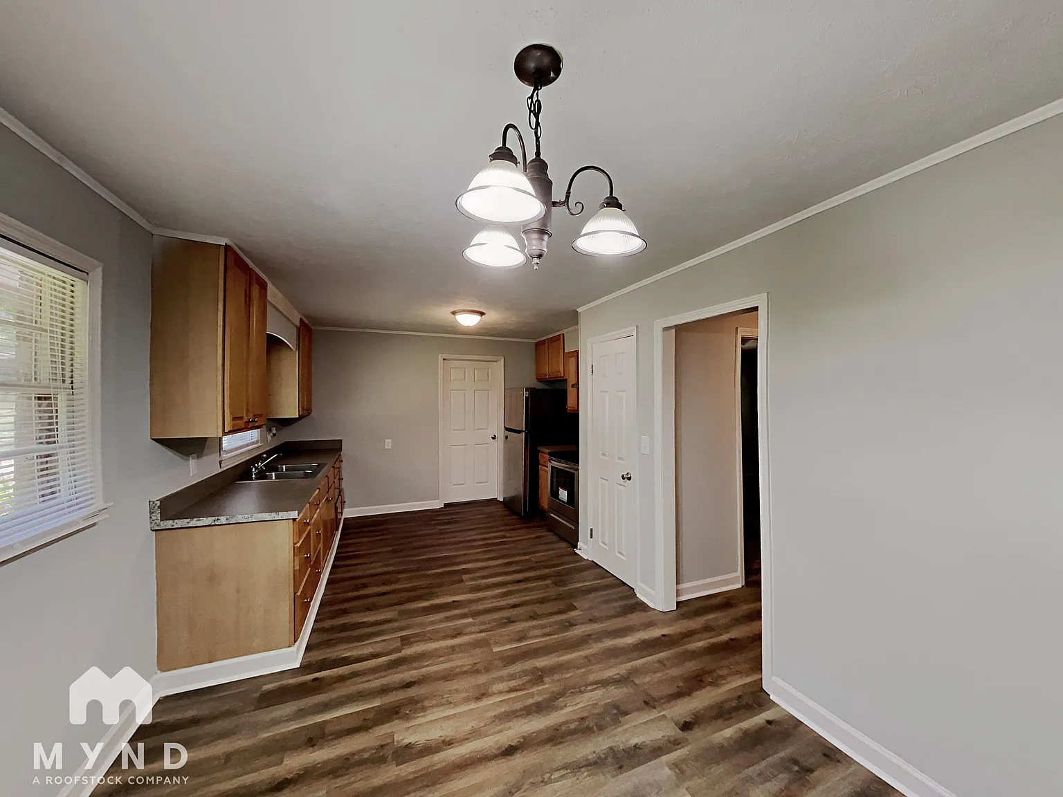 4 bed, 2.0 bath, 1720 sqft, $1,705 — Photo 3