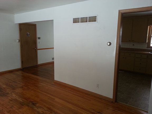 5th image of 10201 Beacon Ave
