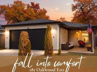 181 Oakwood Estates Court, Hollister, MO 65672