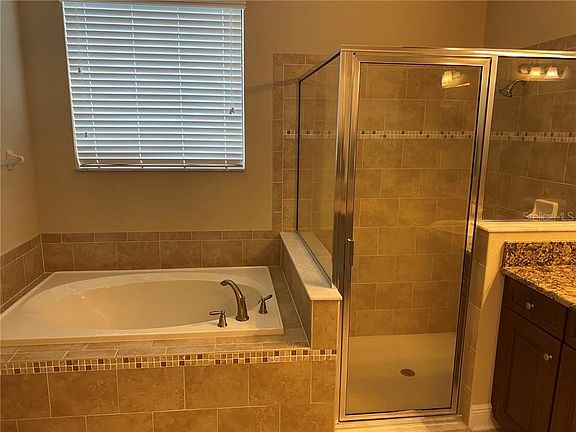 4th image of 15624 Hampton Village Dr