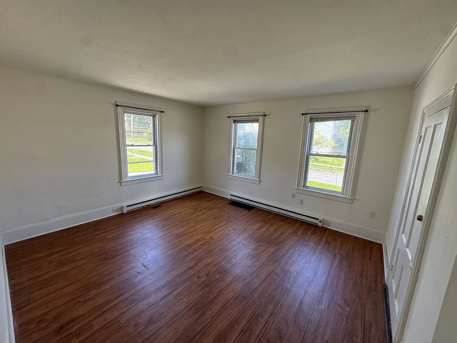 3 bed, 1017 sqft, $2,800 — Photo 4