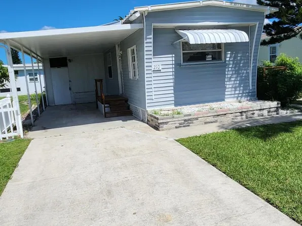 210 Blossom Ln NE, Palm Bay, FL 32907