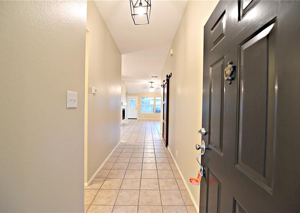 1st image of 8402 Hillrock Dr