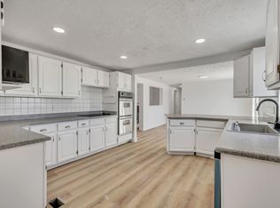 1472 S Hogan Rd, Stockton, UT 84071