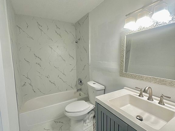 4th image of 1650 NW 52nd Ave #3