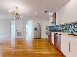 82 E 5th St #3A, Brooklyn, NY 11218