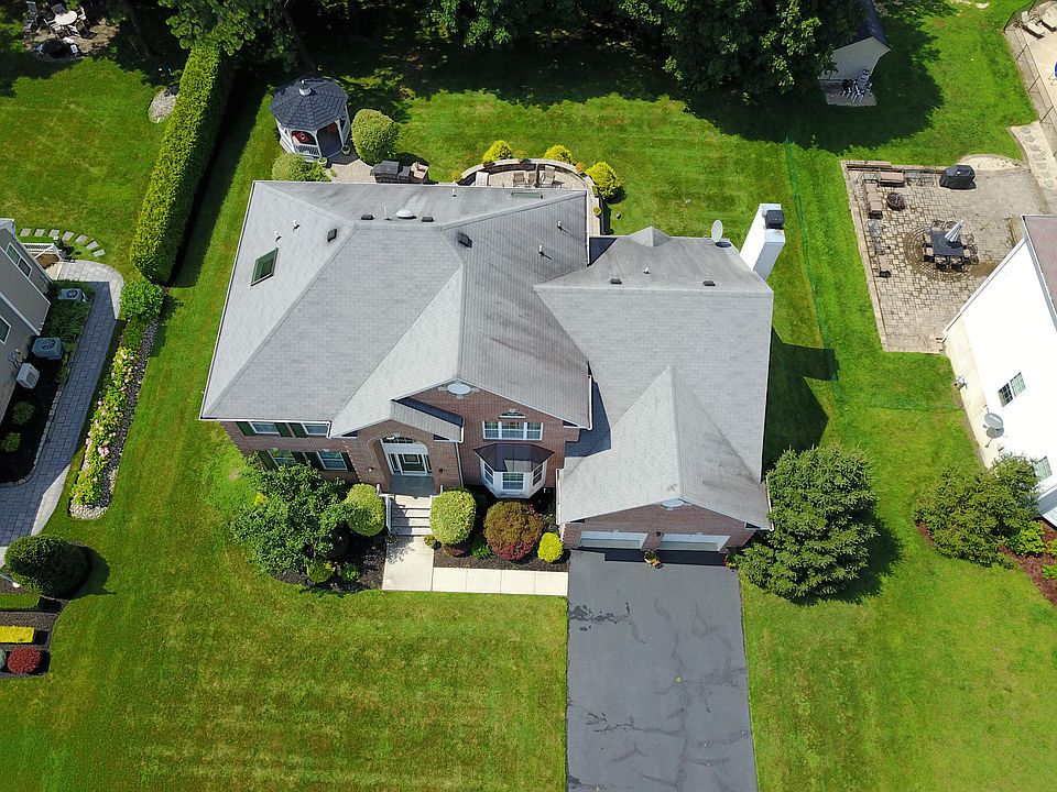 2nd image of 14 Angelina Ct