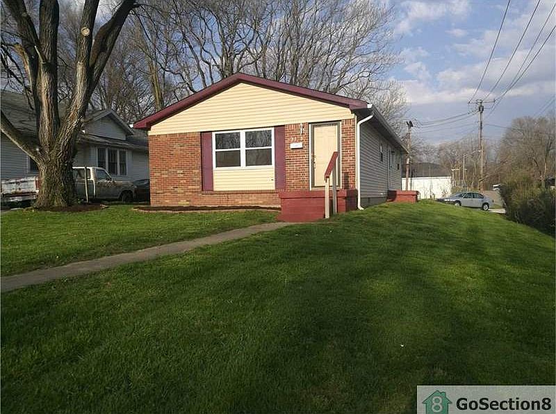 1st image of 3303 N Sherman Dr