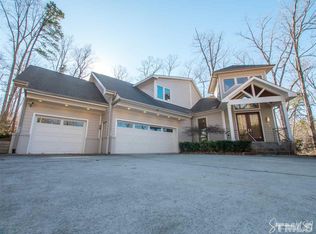635 Sugarberry Rd, Chapel Hill, NC 27514