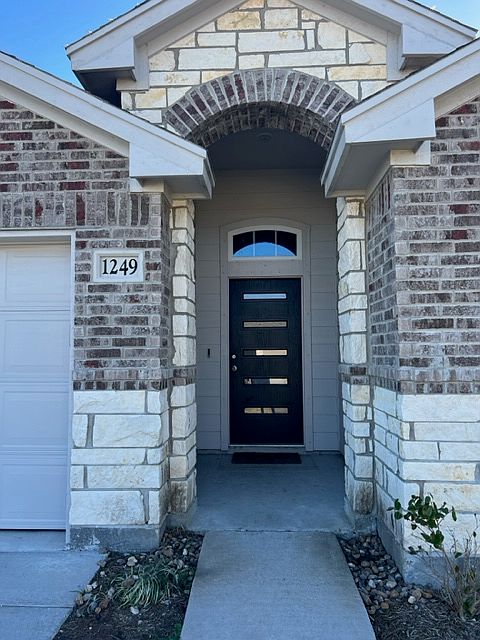 1st image of 1249 Thames Dr