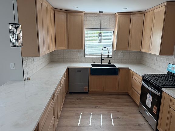 4th image of 4359 Eagle Rock Blvd