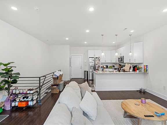 2nd image of 961 Shackamaxon St Unit 2